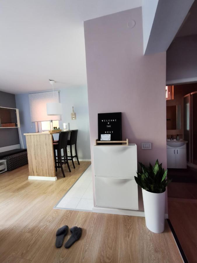 Hotel Nest Belgrado Esterno foto