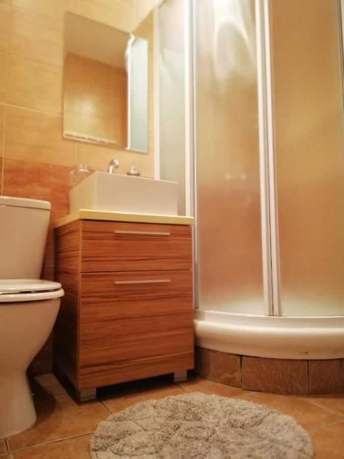 Hotel Nest Belgrado Esterno foto