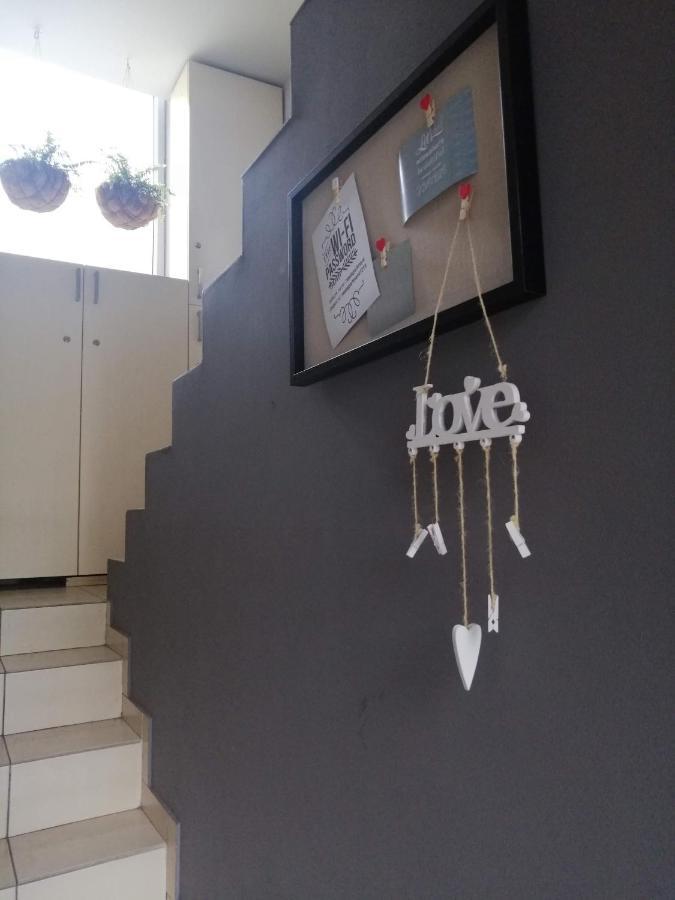 Hotel Nest Belgrado Esterno foto