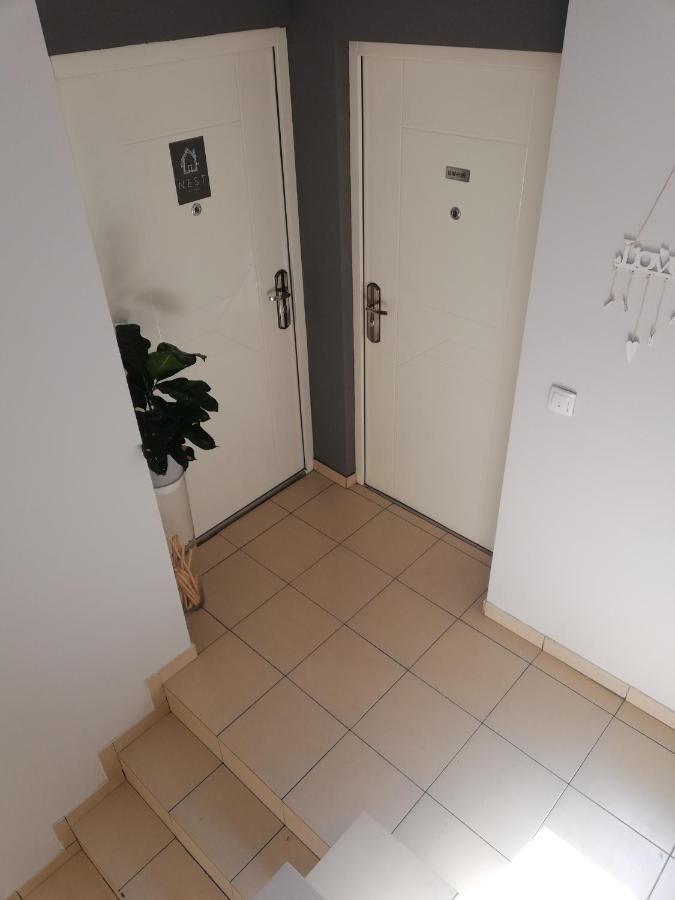 Nest Apartment Zemun Belgrado Esterno foto