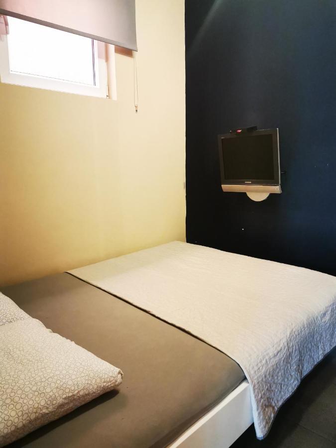 Hotel Nest Belgrado Esterno foto